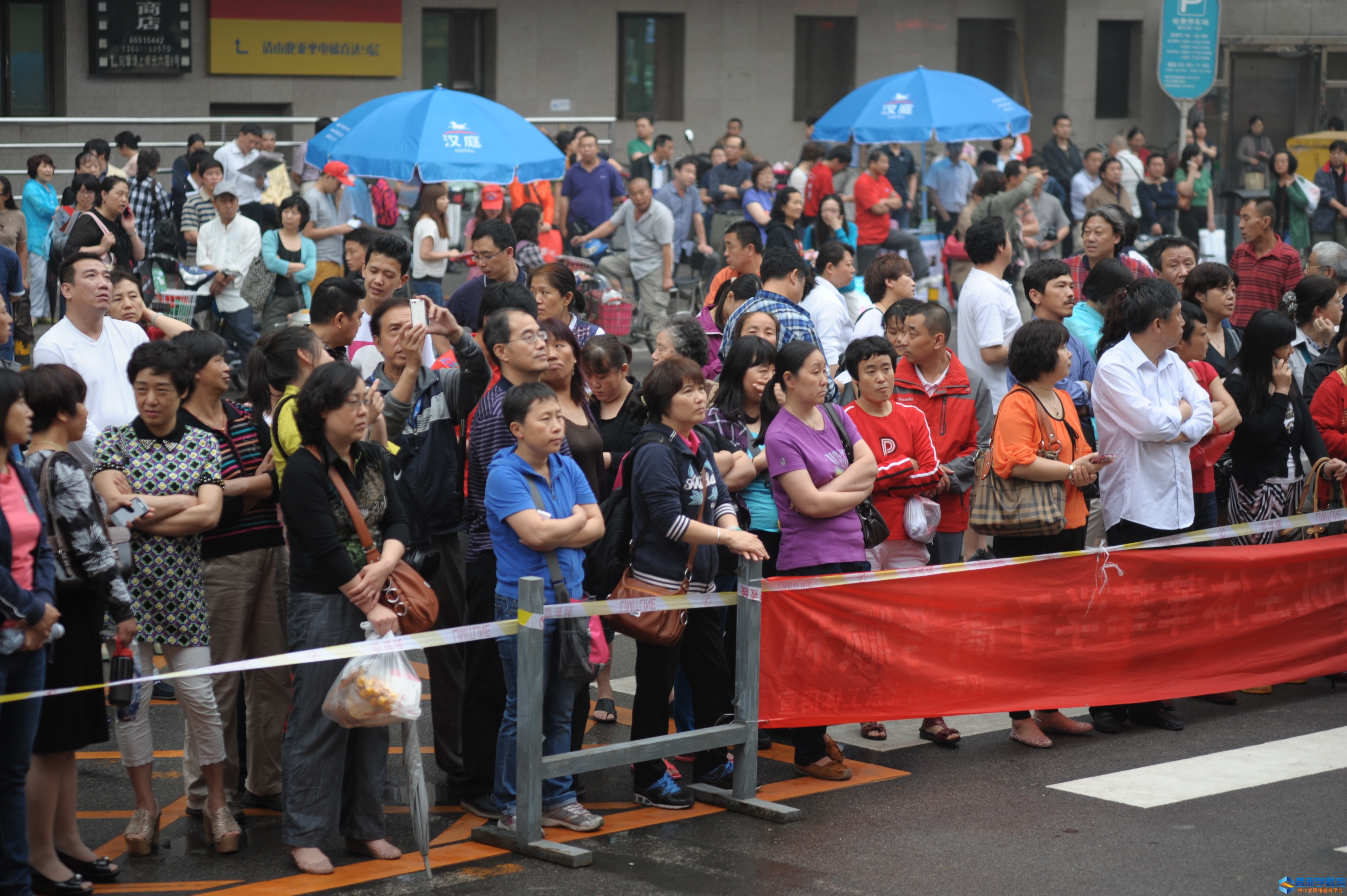 �����߿���ǰ��ԺУͶ����